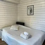 Jaama Flat Surrounded By Garden Korter Tartu