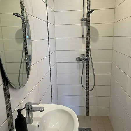 Jaama Flat Surrounded By Garden Apartment Tartu