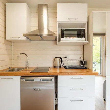 Jaama Flat Surrounded By Garden Apartment *