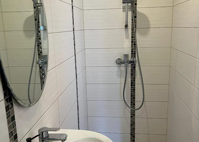 Jaama Flat Surrounded By Garden Apartment Tartu