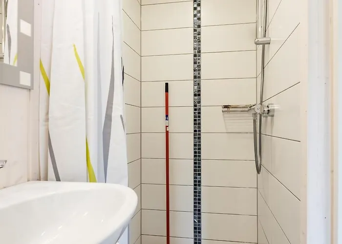 Jaama Flat Surrounded By Garden 公寓