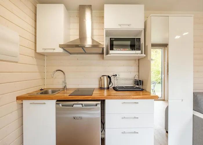 Jaama Flat Surrounded By Garden 公寓 *