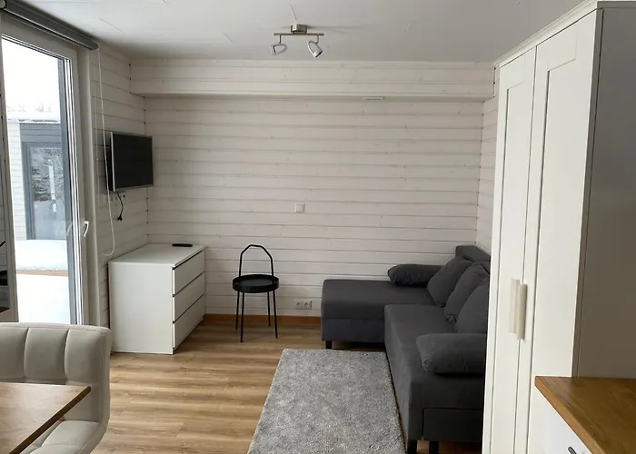 Jaama Flat Surrounded By Garden Apartment *