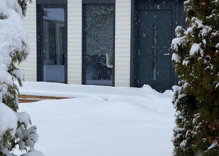 Jaama Flat Surrounded By Garden * Tartu