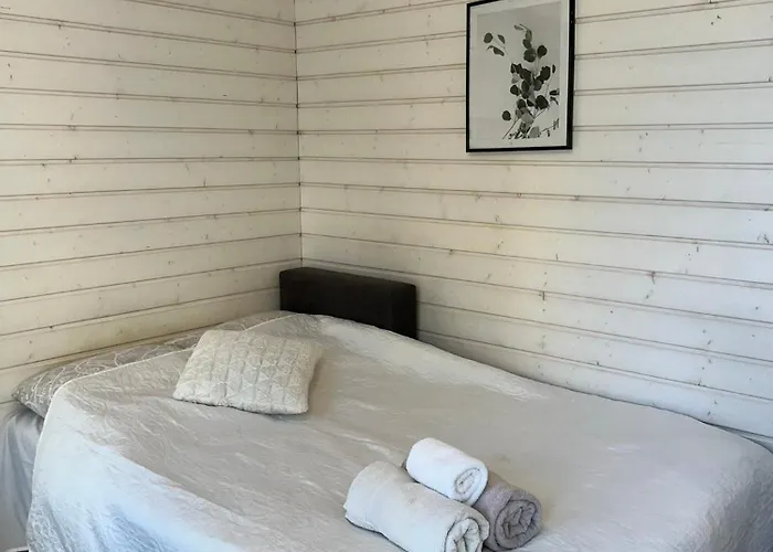 Jaama Flat Surrounded By Garden Apartment Tartu